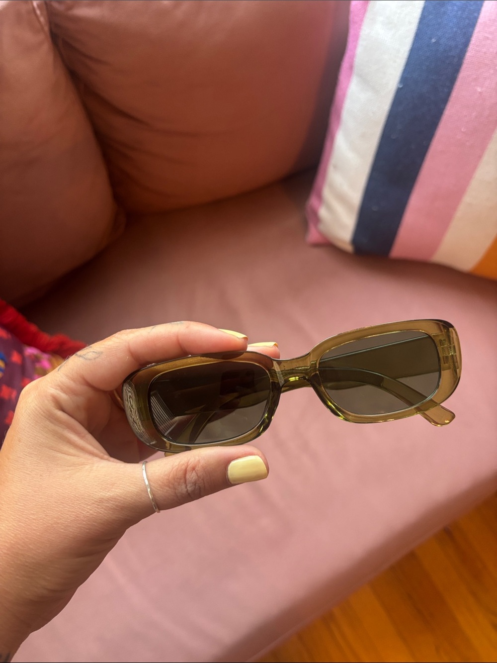 Women’s Olive Green Rectangular Sunglasses